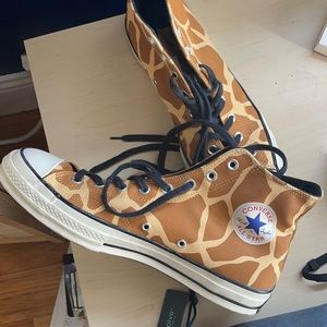 giraffe converse low tops